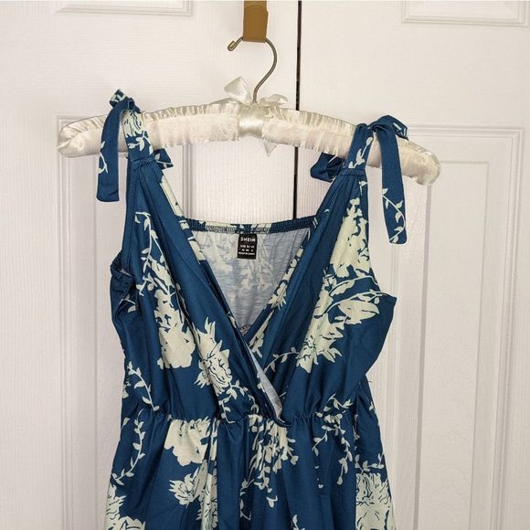 🌊HP🌊 Floral Print Tie Shoulder Ruffle Hem Cami Dress Medium - Picture 8 of 10